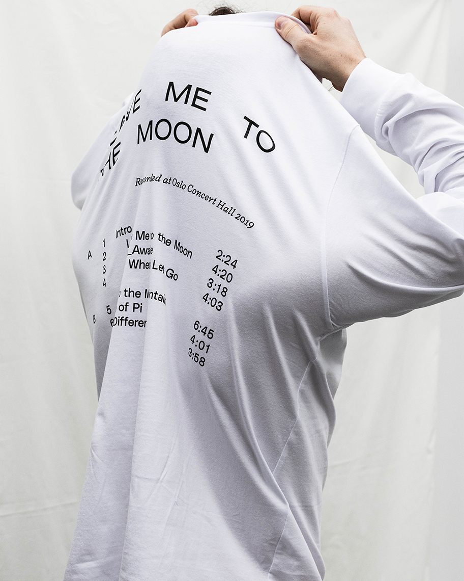 FAY WILDHAGEN HVIT LEAVE ME TO THE MOON LONGSLEEVE